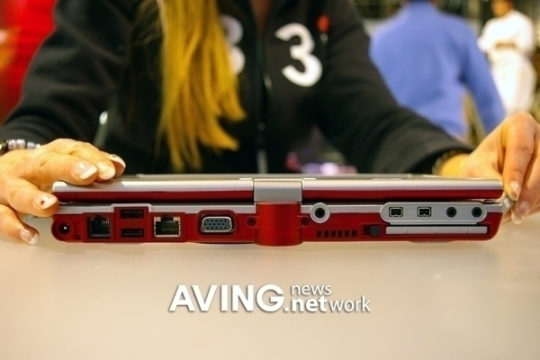 1.2Kg Tablet NotePC ‘Flybook dialogue V33i’