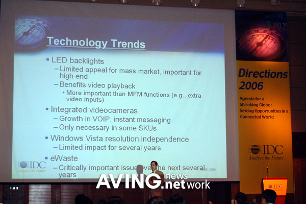 [IT Directions 2006] Going Large: The Worldwide Display Market