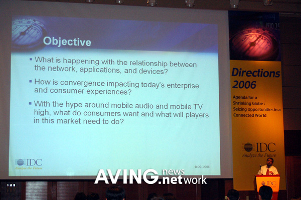 [IT Directions 2006] Mobility, Work and Play in a Brave New Converged World