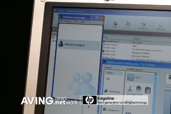 [CeBIT2007 Novelty] Keyboard button with OLED screen
