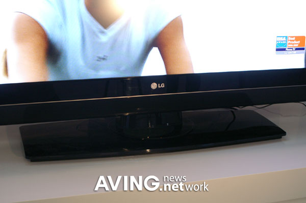 LG to present 47-inch full HD LCD TV < Tech & Bio < Article LG to present 47-inch full HD LCD TV < Tech & Bio < Article