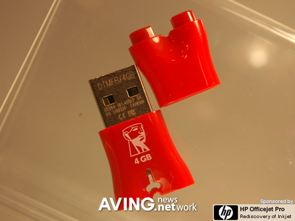 Usb Mini Fun Kingston to present 'funny' USB memory series