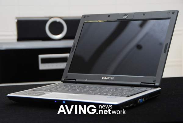 Gigabyte 12.1-inch laptop enabling Core 2 Duo at moderate price