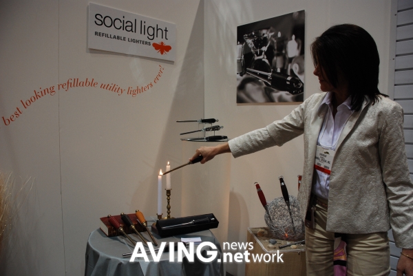 Social Light Simulate Social Light to display its decorative, refillable lighters