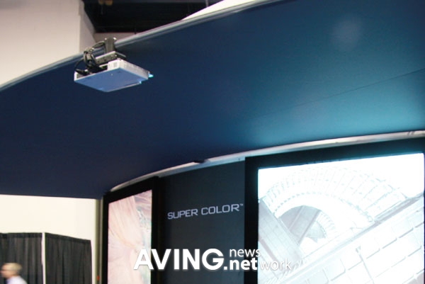 Casio to present its super color projector models