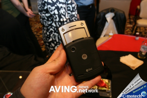 Motorola to introduce its new handset 'Motorola Hint QA30'