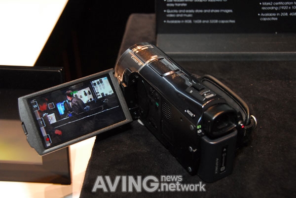 Sony to showcase its 64GB HD Handycam camcorder 'HDR-CX550V Sony to showcase its 64GB HD Handycam camcorder 'HDR-CX550V