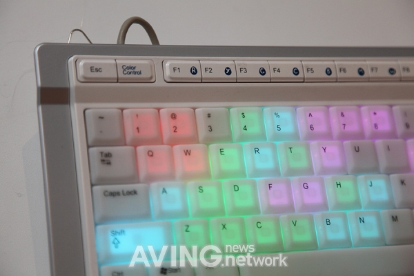Led One Color Keyboard A programmable color-keyboard 'U series' with 430 LED lights