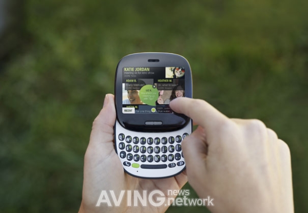 Microsoft to announce a new Windows social phone 'KIN'