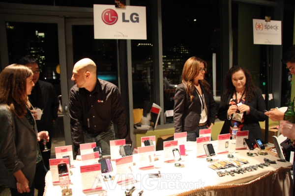 [CTIA SFO Visual Talk] LG Mobile Phones, to introduced handset and ...