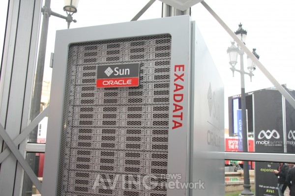 [MWC2011] Oracle, Database machine 'Exadata'
