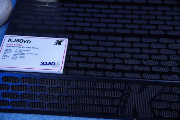 [KOBA 2011] K-ARRAY ‘KJ50VB’ Speaker, a Futuristic Sound System by SOUNDUS