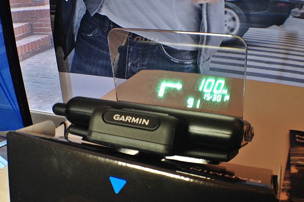 Mwc Video Garmin Presents Its Head Up Display Plus Hud