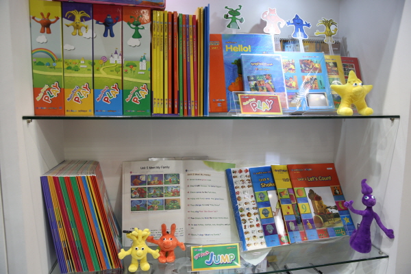 [Educare 2014] ‘First English Speaking’ made of DVD and story books