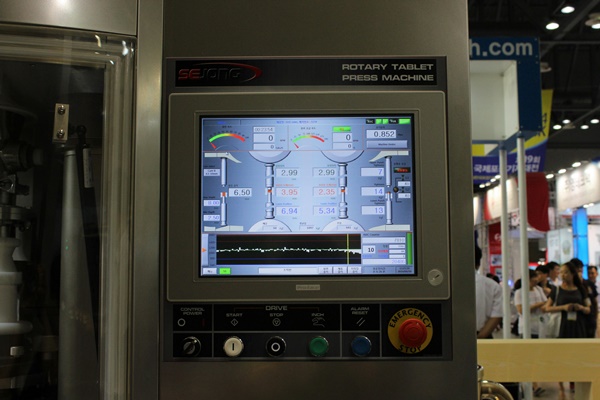 [KOREA PACK 2014] Sejong Pharmatech's Tablet Press Machine ‘VANTIX P420S’