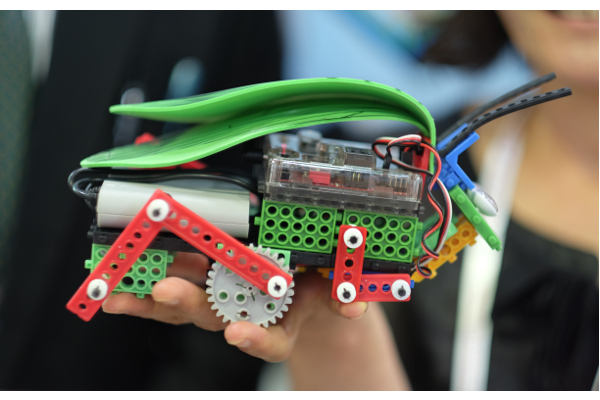 [CommunicAsia] Micro Computing Introduces Augmented Reality Robot ...