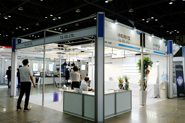 [LED EXPO 2015] TJL Introduces Energy-Saving, Eco-Friendly Indoor Lighting