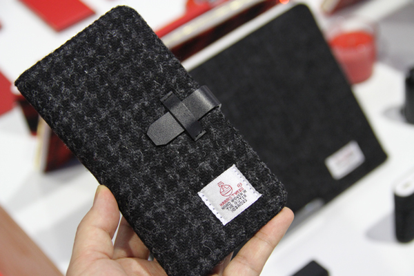 [IFA 2015 EDITOR’S CHOICE TOP 100] SLG Design’s Harris Tweed Case for ...