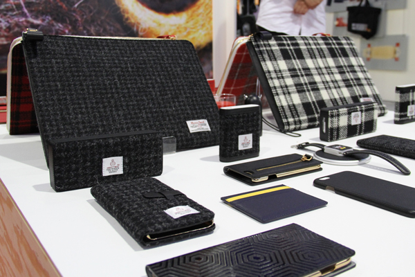 [IFA 2015 EDITOR’S CHOICE TOP 100] SLG Design’s Harris Tweed Case for ...