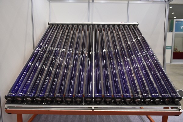 [International Green Energy Expo] ‘KNS’ Has Introduced Single Vaccum ...